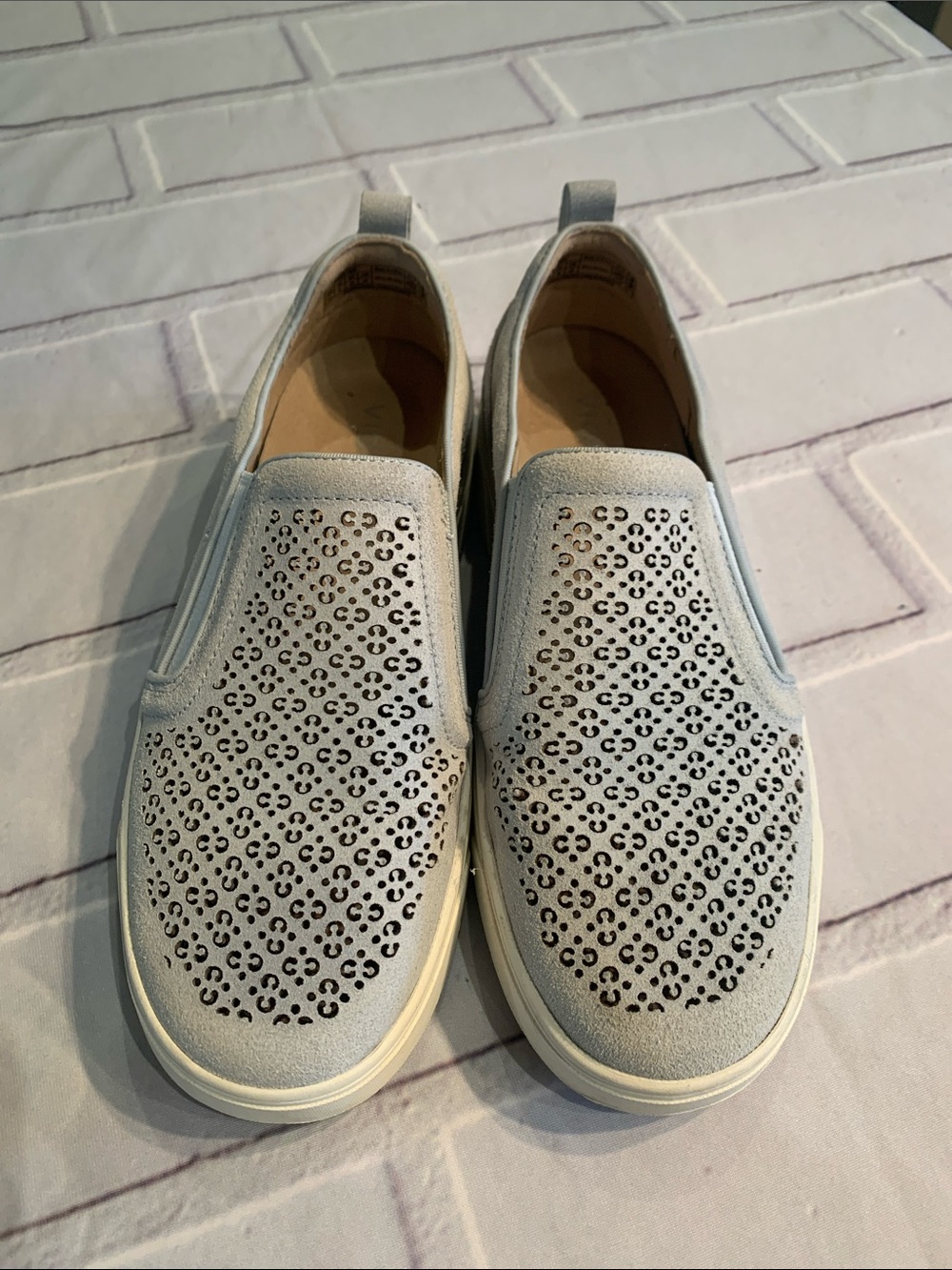 🎉NEW LISTING!🎉Vionic Slip-On Sneaker